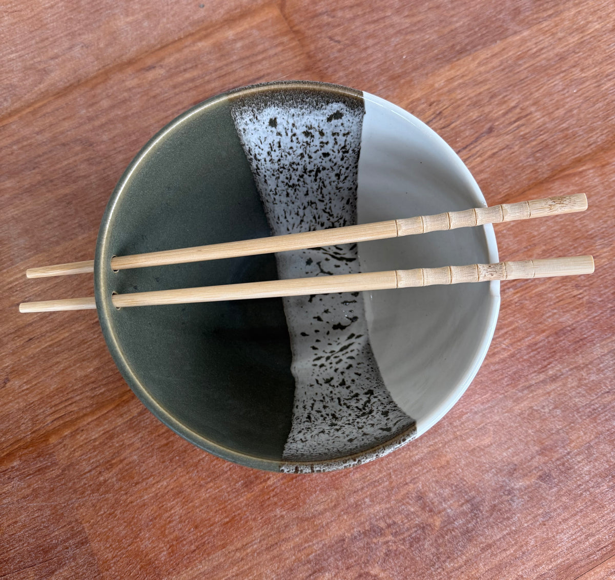 Noodle Bowl - moss & white