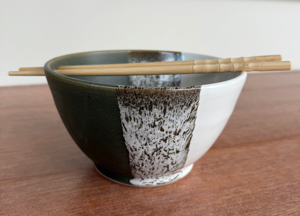 Noodle Bowl - moss & white
