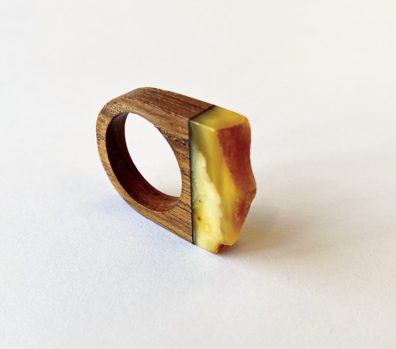 Ring - Amber, Oak