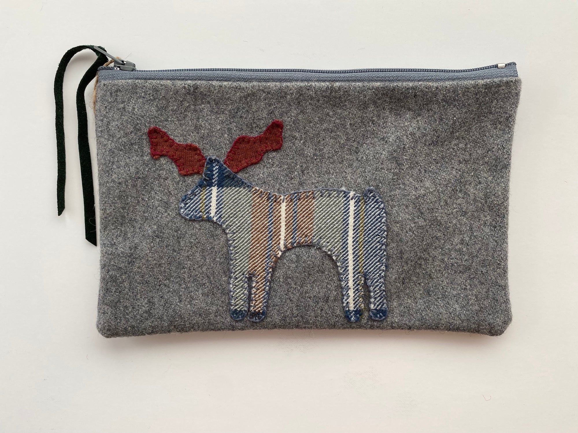 Medium Pouch - Reindeer