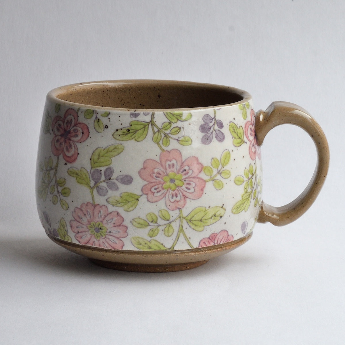 Camelia Round Mug