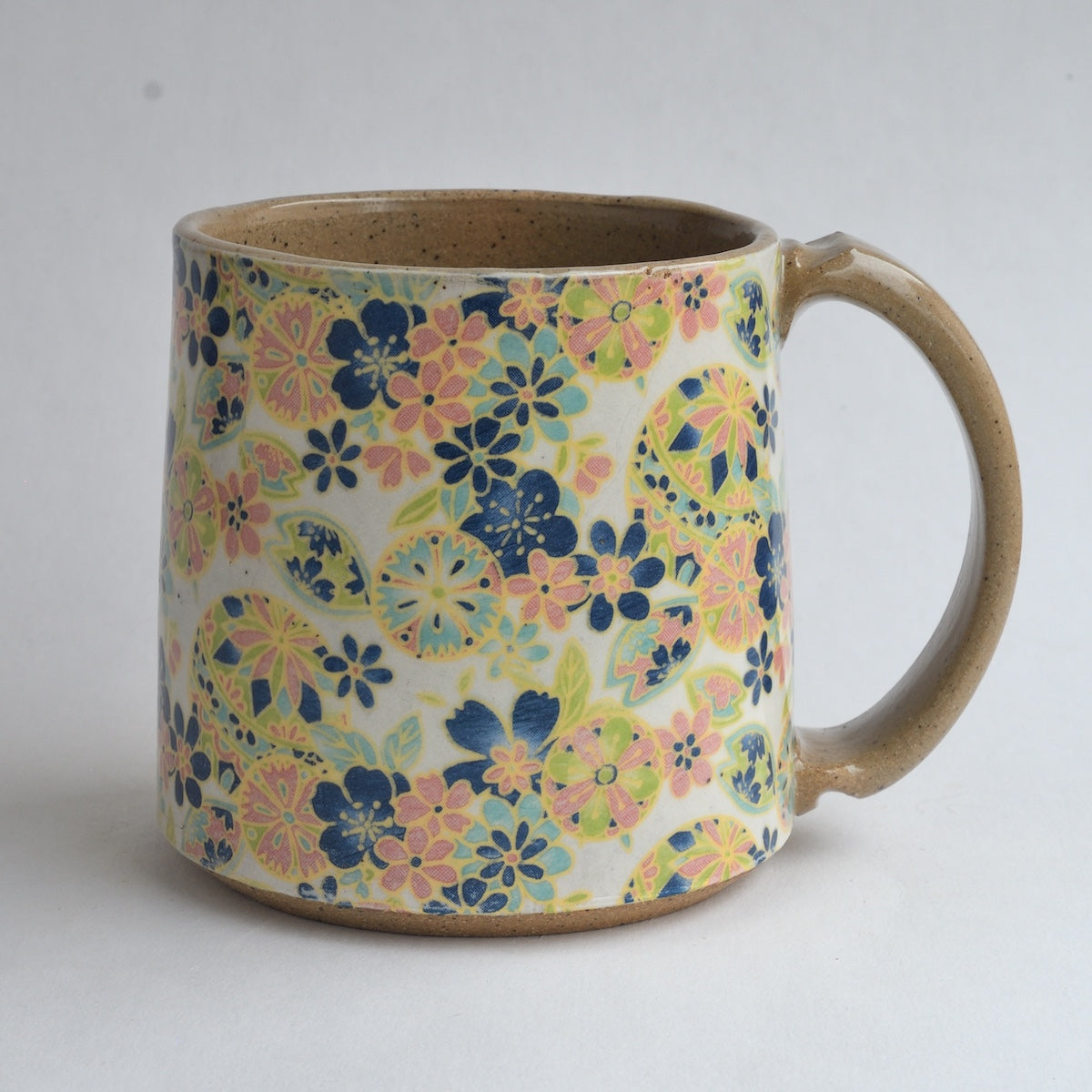 Rustic Medium Mug - Baubles