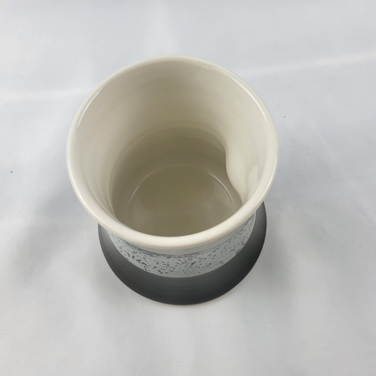 Thumb Cup - Black & White