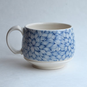 Blue Gardenia Round Mug