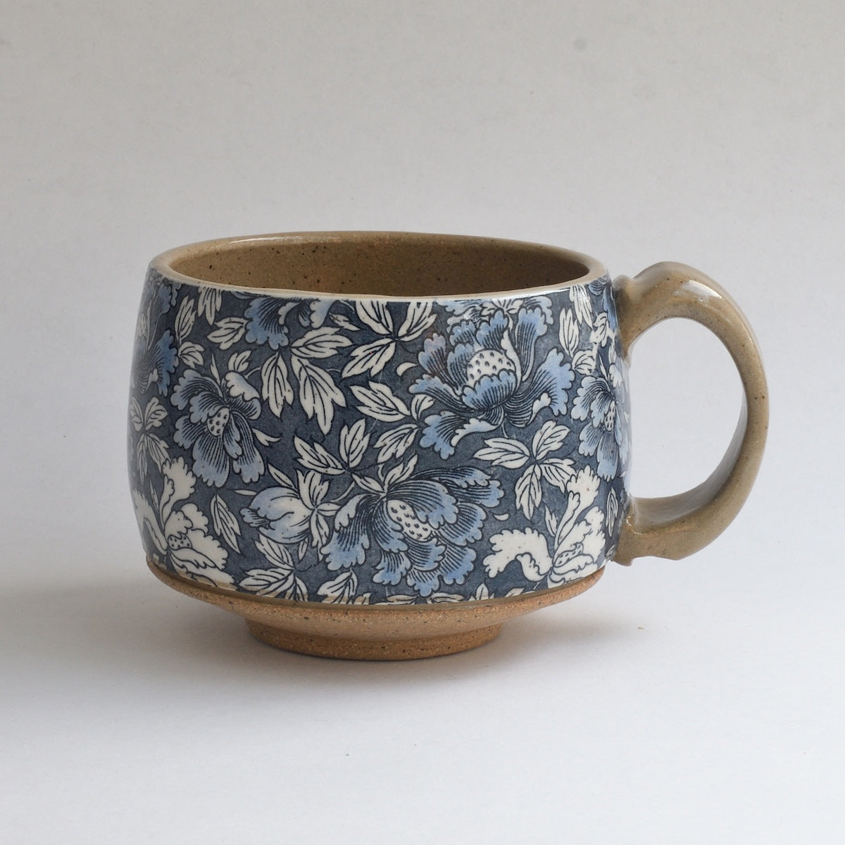 Rustic Round Mug - Blue Peony