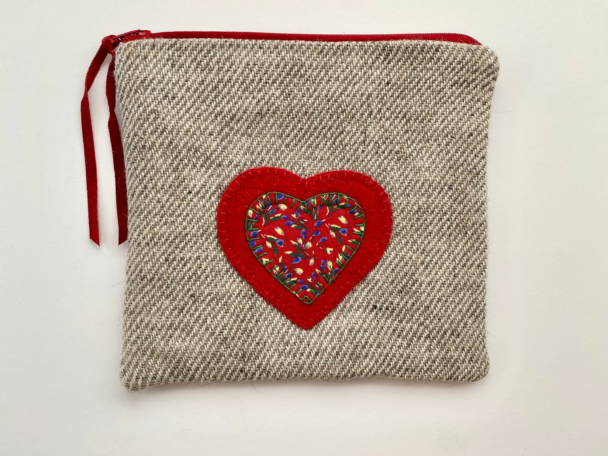 Grey Tweed Pouch - Red Heart
