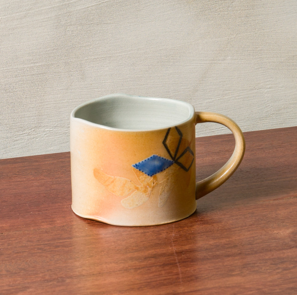 Medium Wavy Rim Mug 2