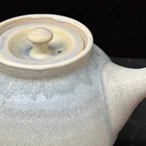 Lg Round Teapot - Gray