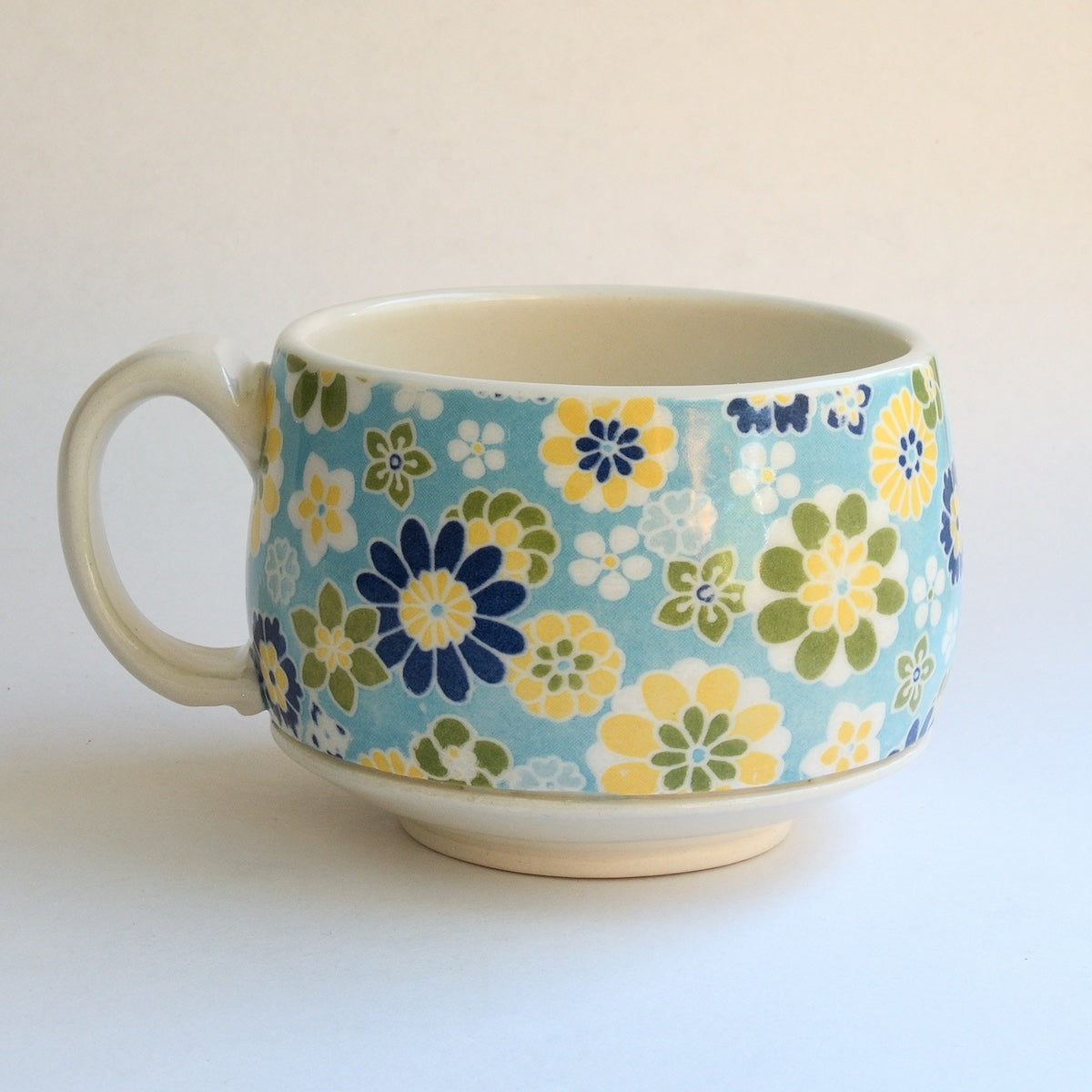 Round Mug - Flower Power