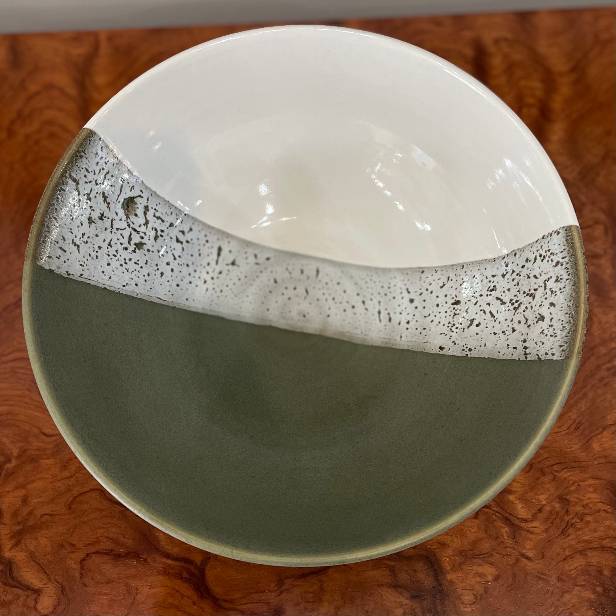 Bowl 75 - Moss & White