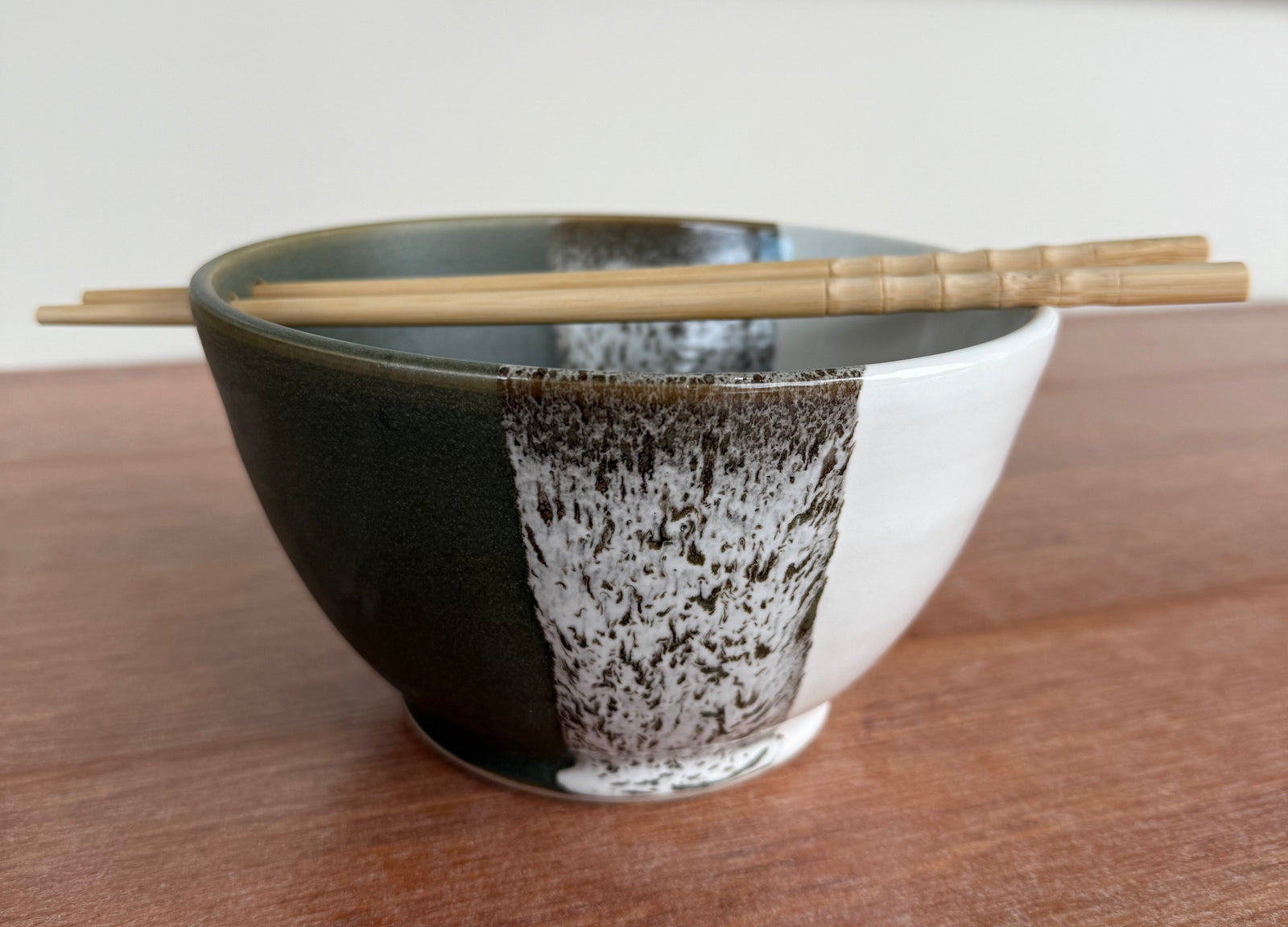 Noodle Bowl - moss & white