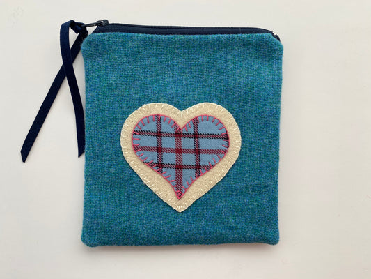 Medium Pouch - Turquoise Heart