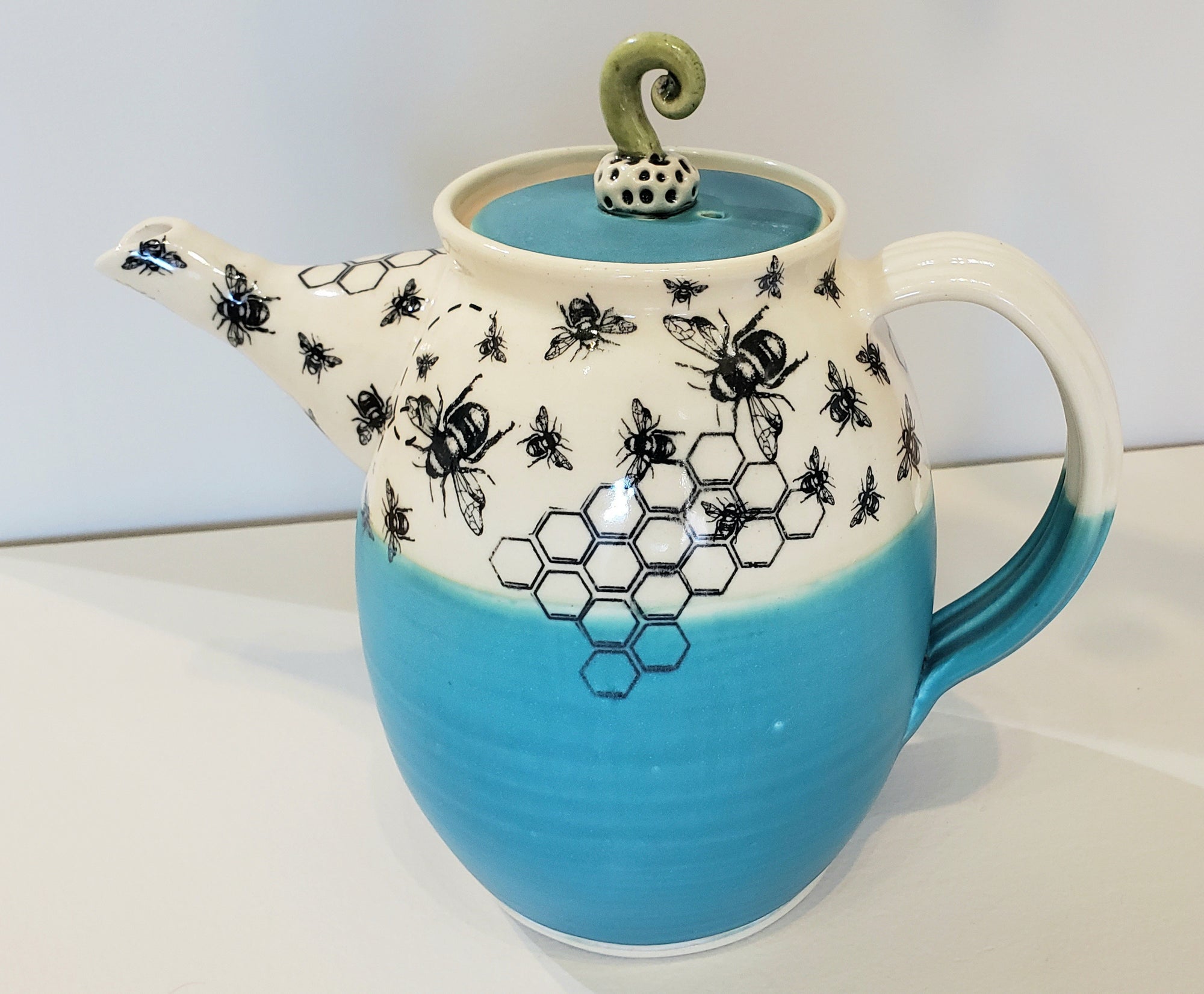 Teapot - Bee Motif